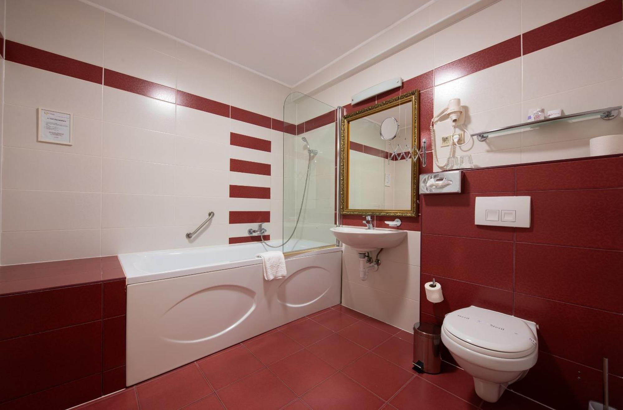 Calimbra Wellness Hotel Superior Miskolc Extérieur photo