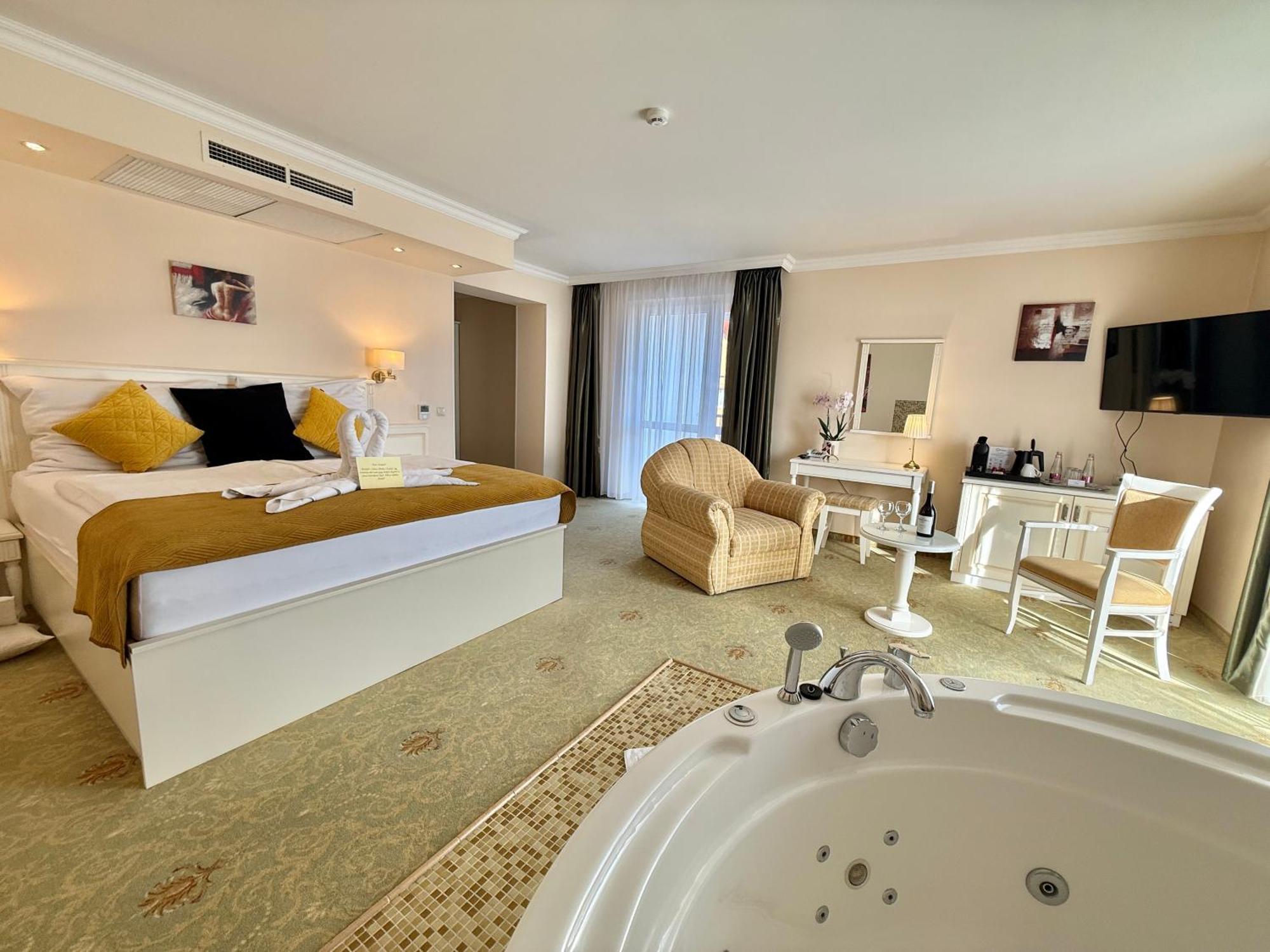 Calimbra Wellness Hotel Superior Miskolc Extérieur photo