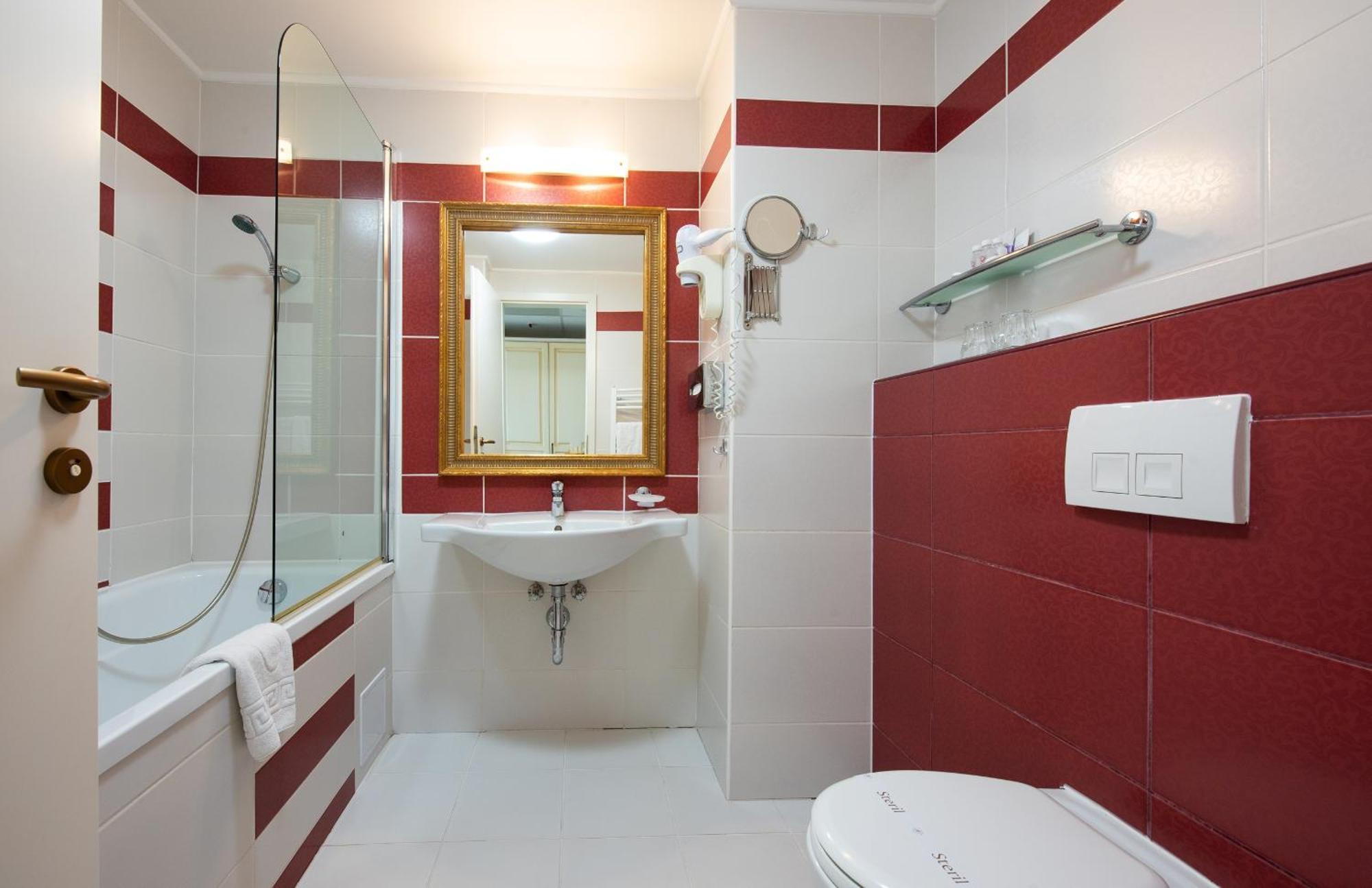 Calimbra Wellness Hotel Superior Miskolc Extérieur photo