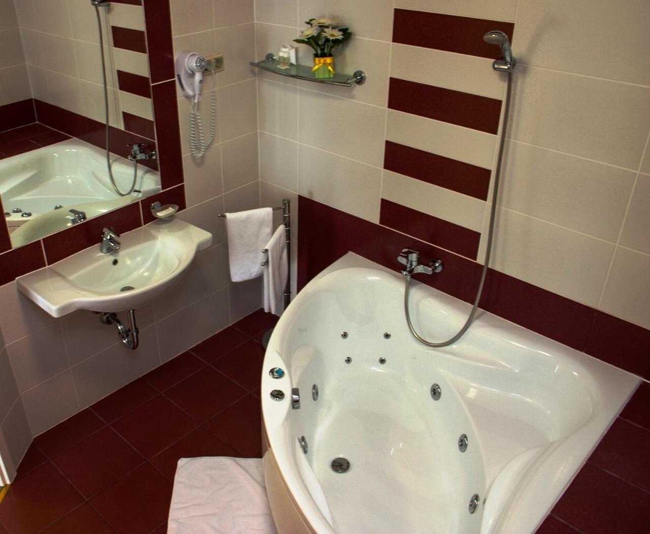 Calimbra Wellness Hotel Superior Miskolc Extérieur photo